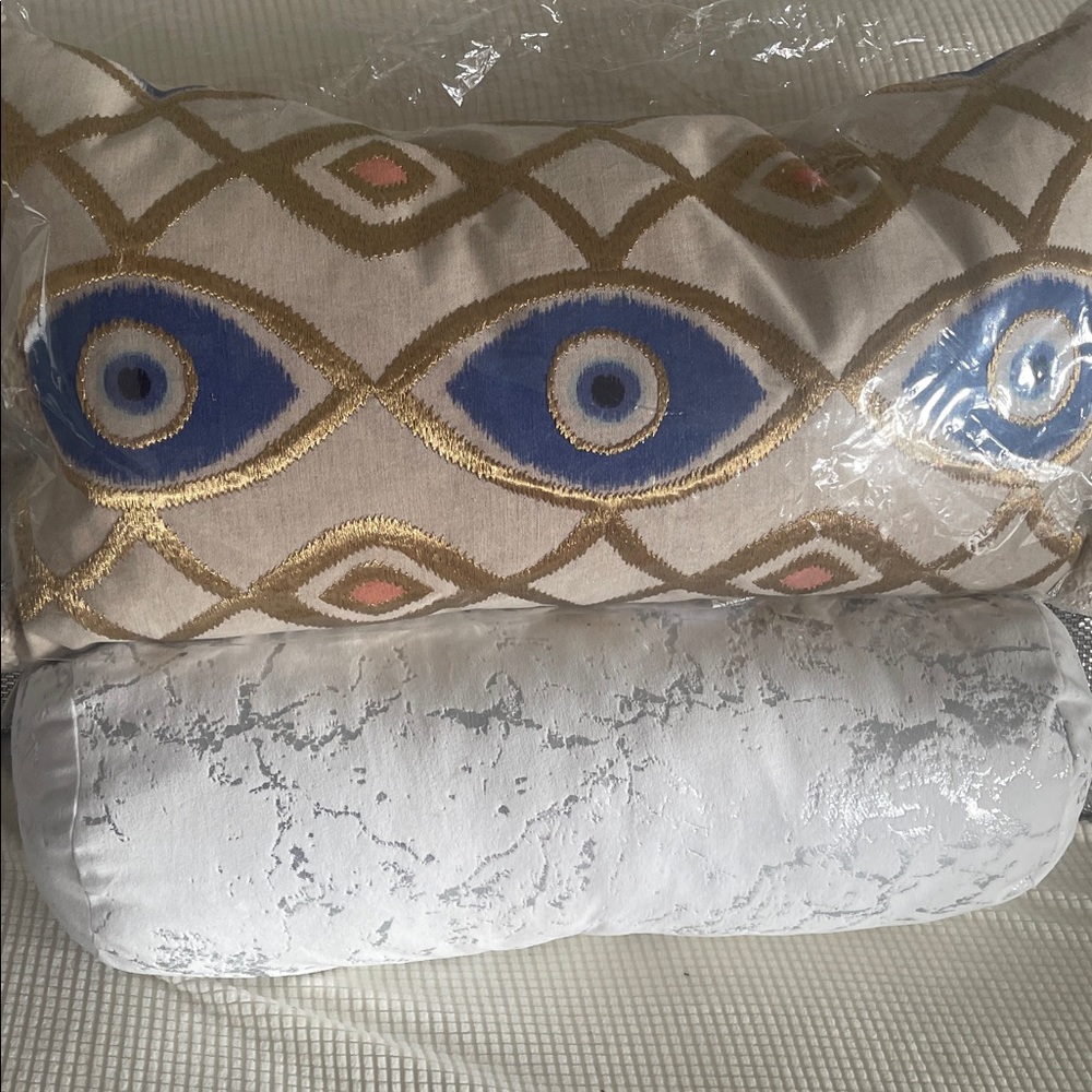 🧿Decorative Pillow with Eye Pattern🪬 - Picture 3 of 6